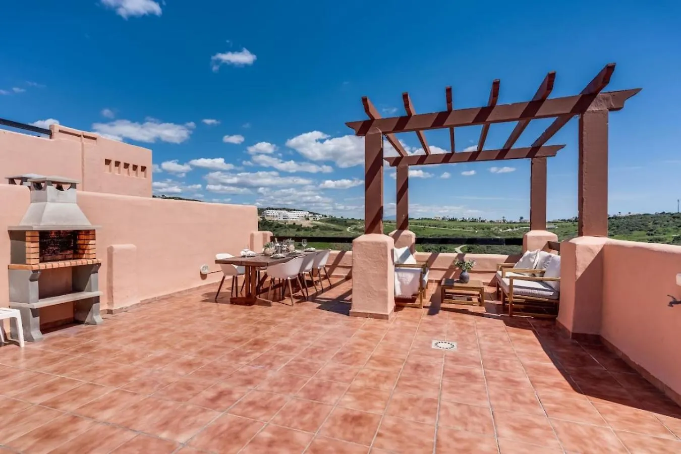 شقة Casares Del Sol - Roof Terrace With Amazing View